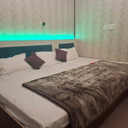 Hotel Sgh Subhadra Guest House Ayodhya المظهر الخارجي الصورة