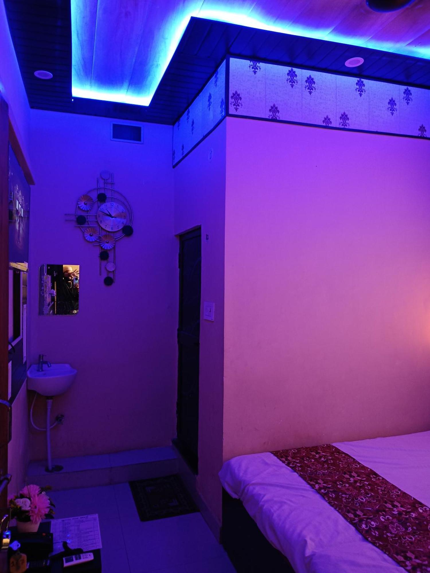 Hotel Sgh Subhadra Guest House Ayodhya المظهر الخارجي الصورة