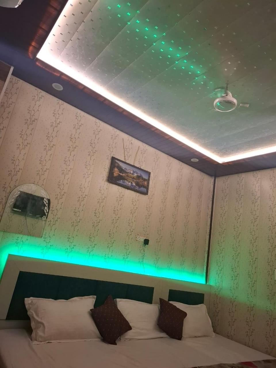 Hotel Sgh Subhadra Guest House Ayodhya المظهر الخارجي الصورة